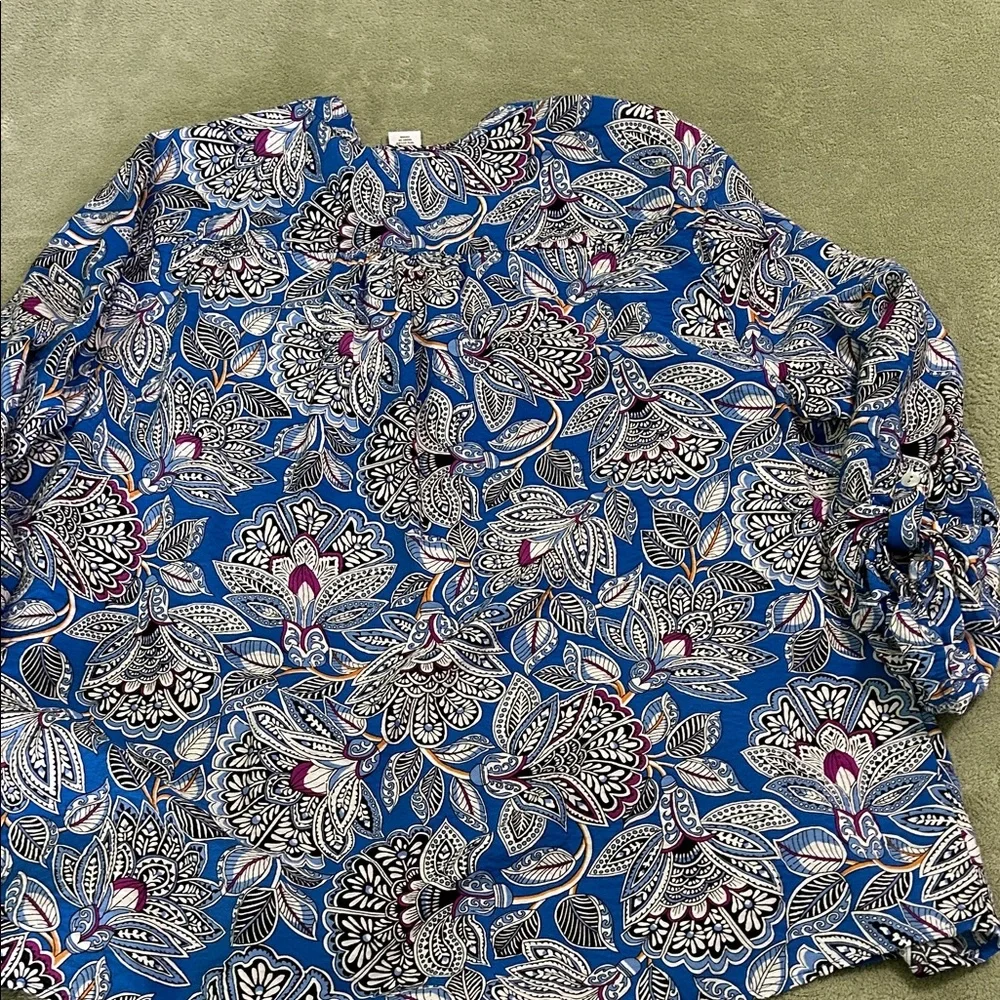 Ruby Rd. Blue and White Patterned Blouse - Picture 4 of 4